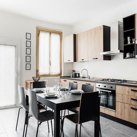 Comfortable Family Group Apartment Via Paruta Milan Exterior photo
