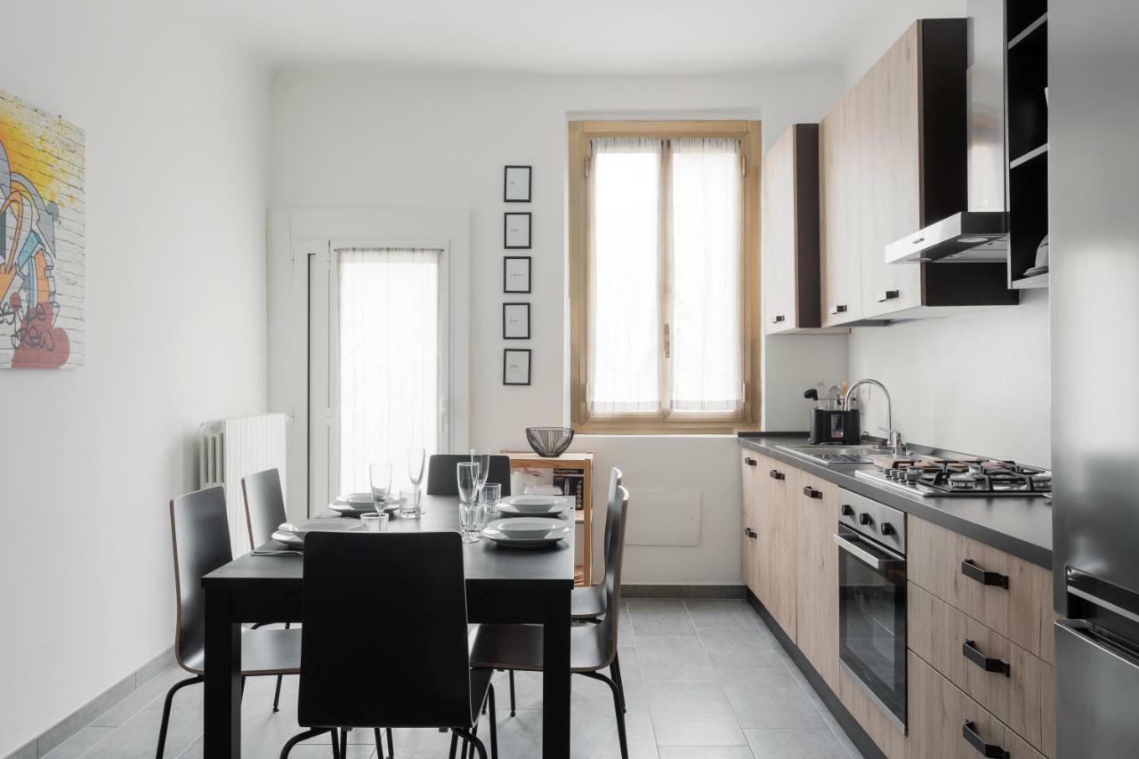 Comfortable Family Group Apartment Via Paruta Milan Exterior photo